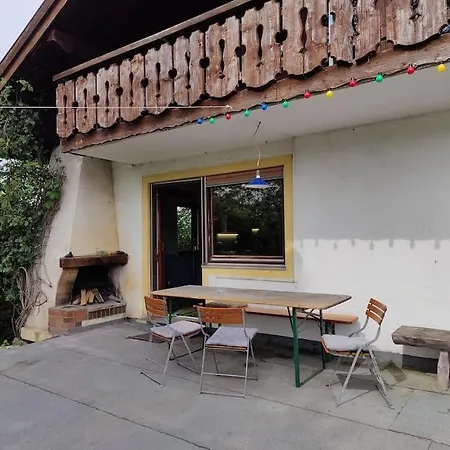 Grosse Mit Dachterrasse Apartment *
