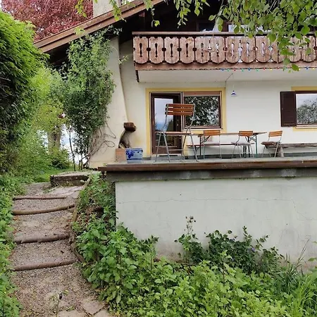 Grosse Mit Dachterrasse Apartment